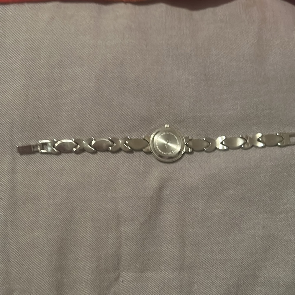 WATCH - Picture 5 of 6